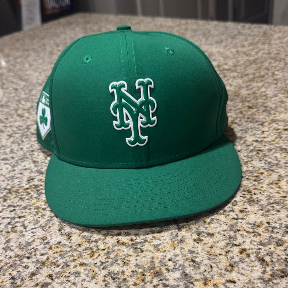 Green NY Mets St Patrick’s Day fitted hat (2018)